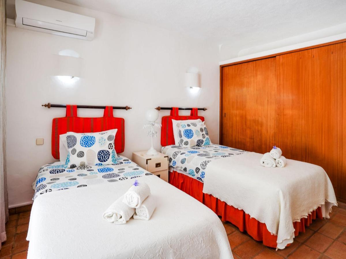 Roofed Villa In Albufeira With Private Swimming Pool Olhos de Agua  Ngoại thất bức ảnh