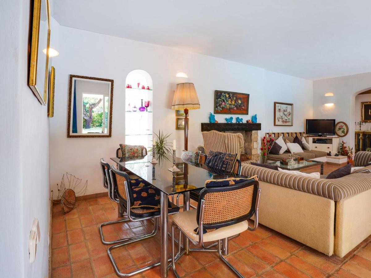 Roofed Villa In Albufeira With Private Swimming Pool Olhos de Agua  Phòng bức ảnh